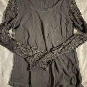 BKE Black Lace Sleeve Ribbed Women's Top